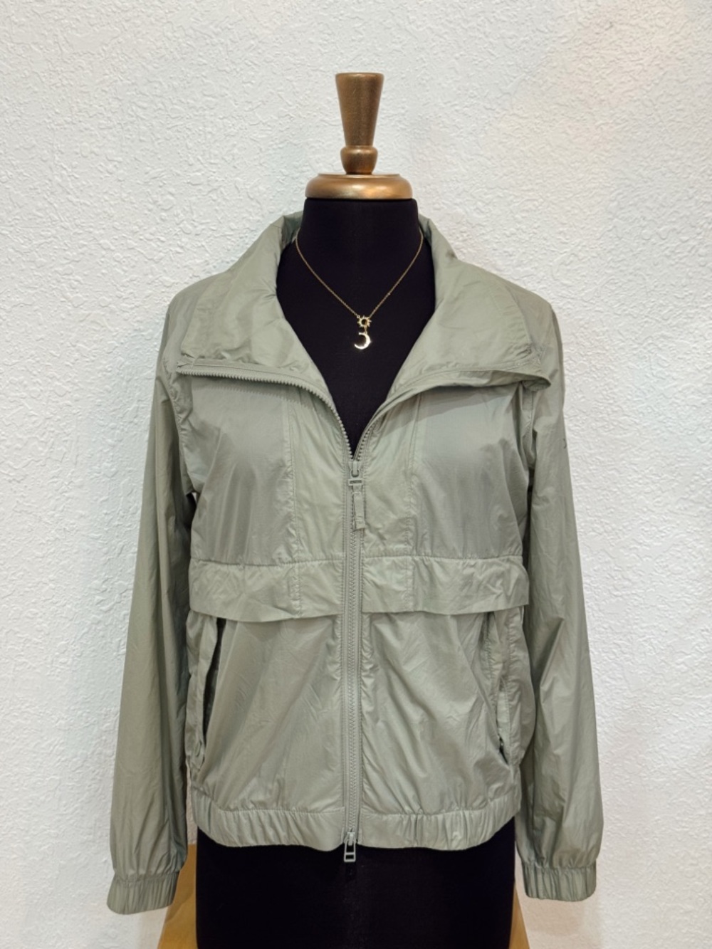 Columbia Sage Green Women's Windbreaker